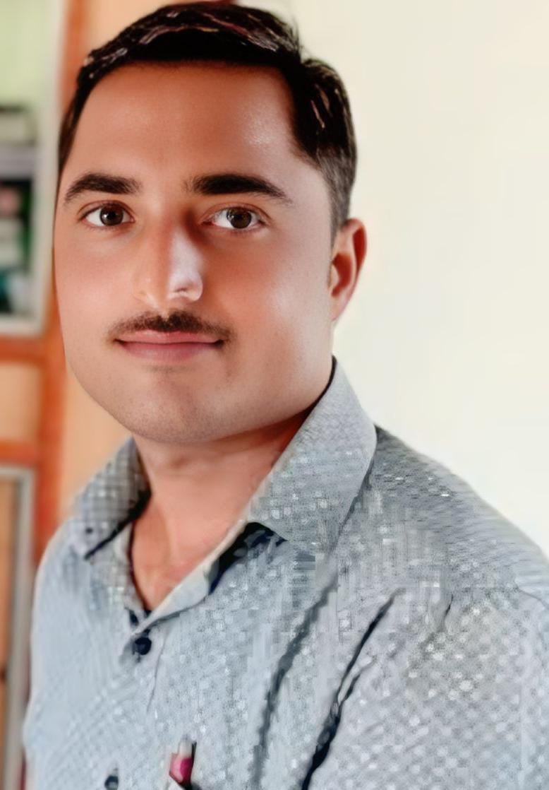 हा बगळा हुशार आहे...