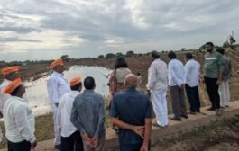 अतिवृष्टीमुळे झालेल्या नुकसानीची पाहणी.मिनलताई खतगावकर