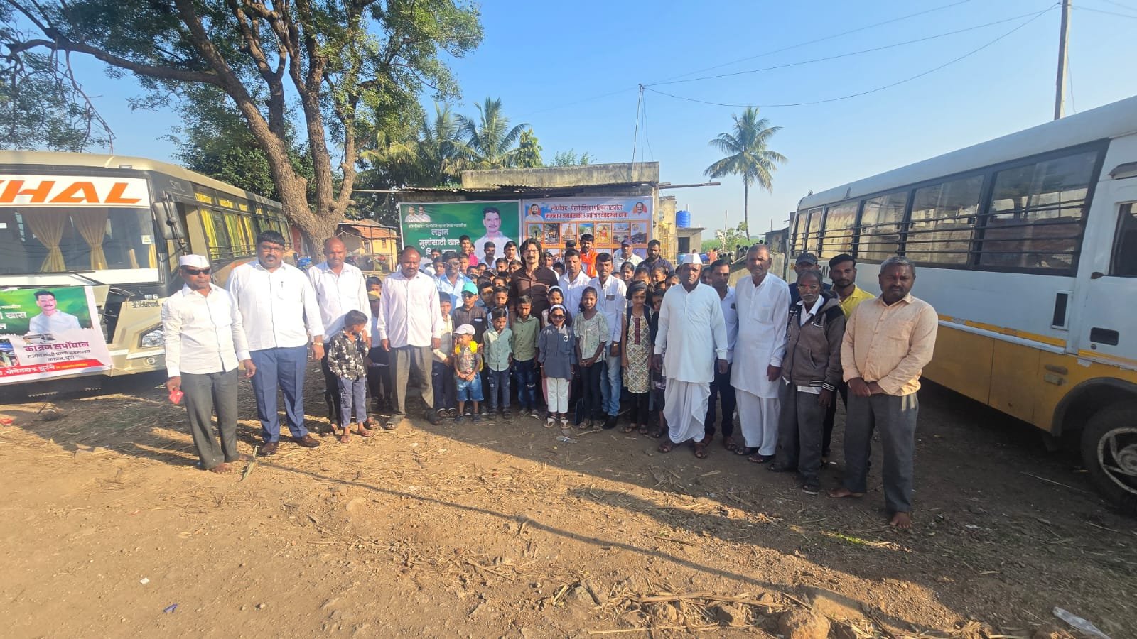 लोणीकंद–पेरणे परिसरातील लहान मुलांसाठी योगेश झुरुंगे यांच्याकडून विशेष सहलीचे आयोजन