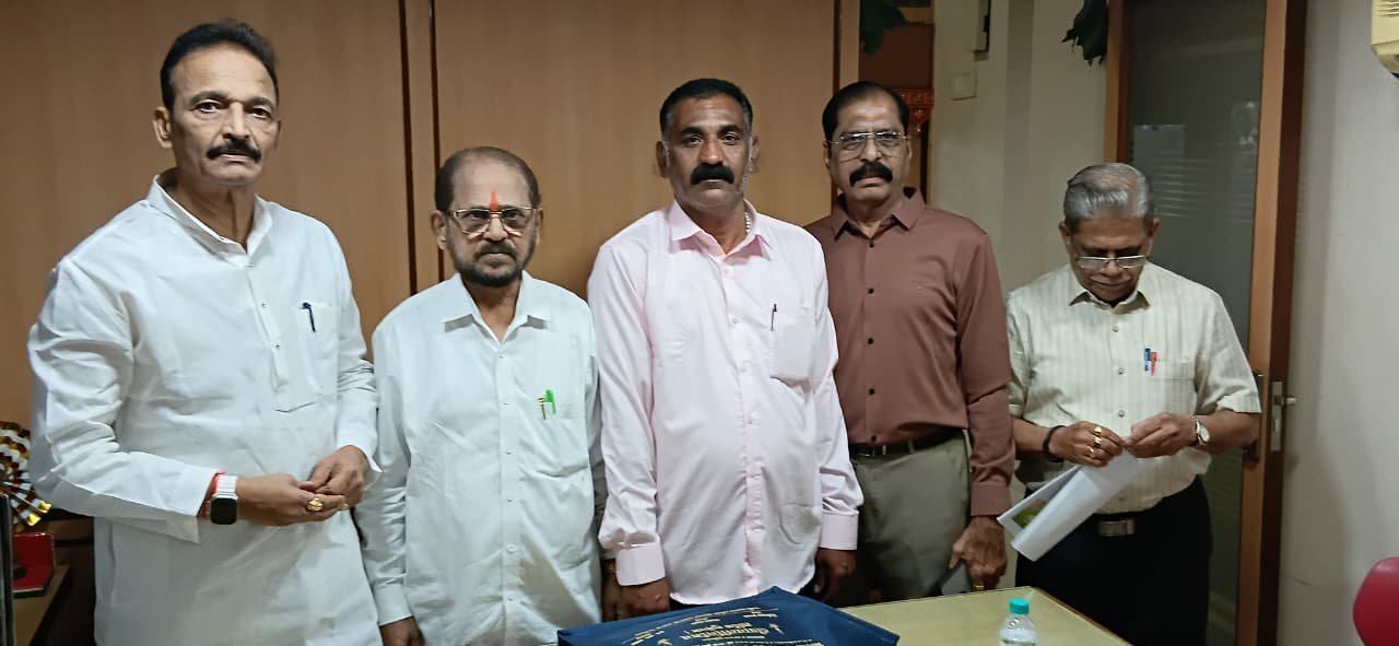 विलासरावांच्या 'त्या' एका सहीने दिला कार्यकर्त्याला न्याय; सत्तेचा माज उतरवण्याची वेळ आता आली आहे! धाराशिव ते लातूर... एका निष्ठावान काँग्रेस सैनिकाची हृदयस्पर्शी आठवण! आमदार भाई जगताप यांनी उजाळा दिला