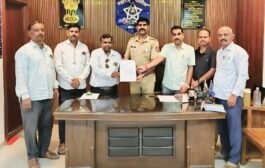 शरदचंद्रजी पवार गटाचे कार्यकर्त्याच्या वतीने निवेदन देण्यात आले .